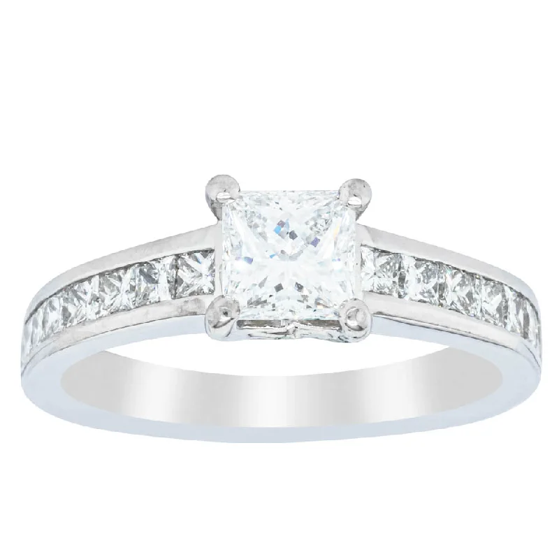 Luxury Jewelry At Unbeatable Discounts Deja Vu Platinum 1.01ct Princess Cut Diamond Ring