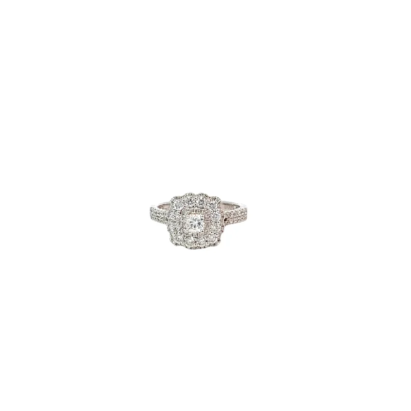 18 Karat White Gold Halo Cluster Diamond Ring