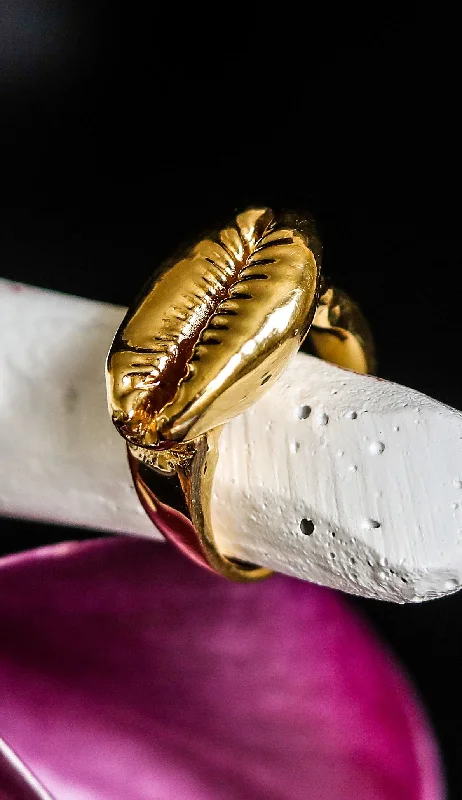Exclusive Online Discounts On Stylish Jewelry TARA COWRIE SHELL RING