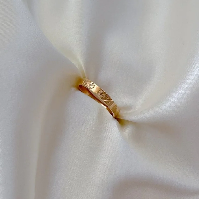 Dainty Floral Jewelry For Feminine Elegance Hibiscus Stamped Ring