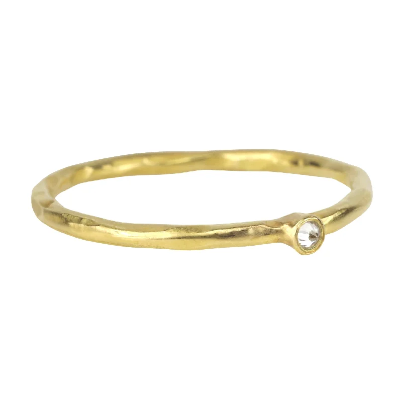 18K Gold Hammered Stacking Ring with Round Inverted White Diamond