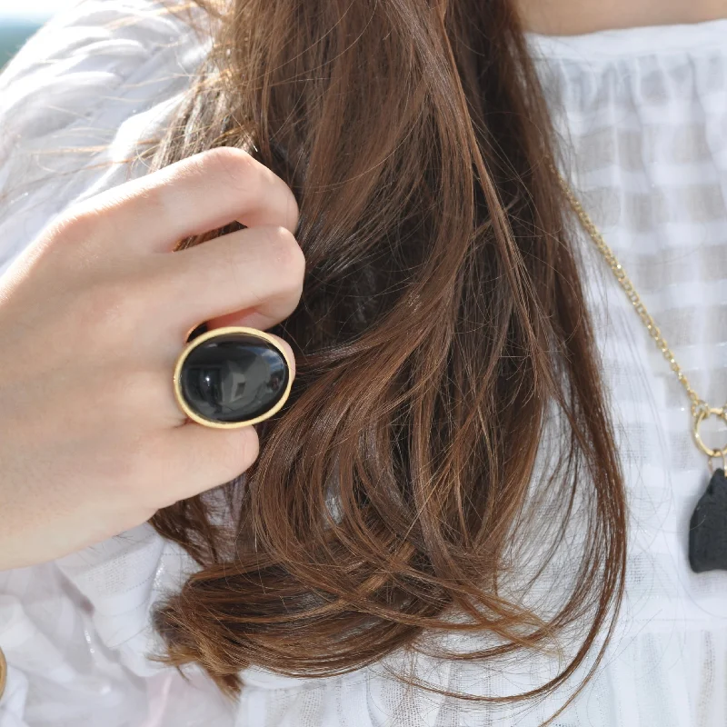 ONYX STONE STATEMENT RING