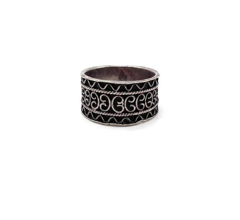 Exclusive Gemstone Jewelry Markdowns – Shop Now Oxidized Swirled Ornate Band