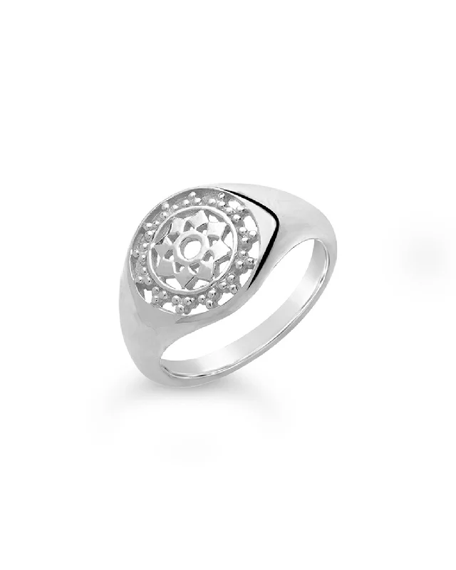 Flash Sale On Exquisite Jewelry – Don't Miss Out Sterling Silver Pinwheel Signet Ring