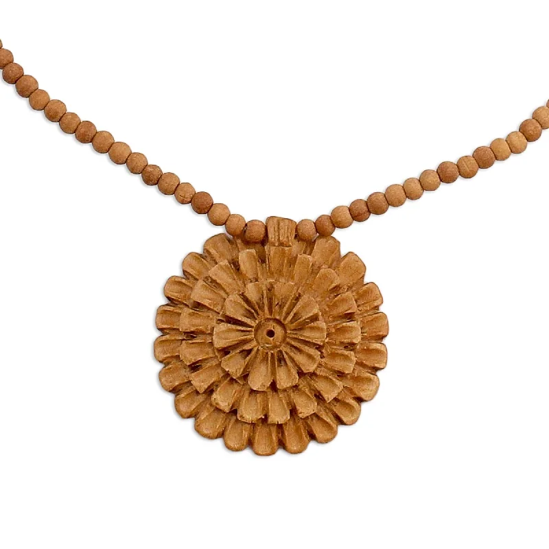 High-Quality Gemstone Jewelry For Special Occasions Chrysanthemum Star Pendant Necklace High-Quality Gemstone Jewelry For Special Occasions Chrysanthemum Star Pendant Necklace