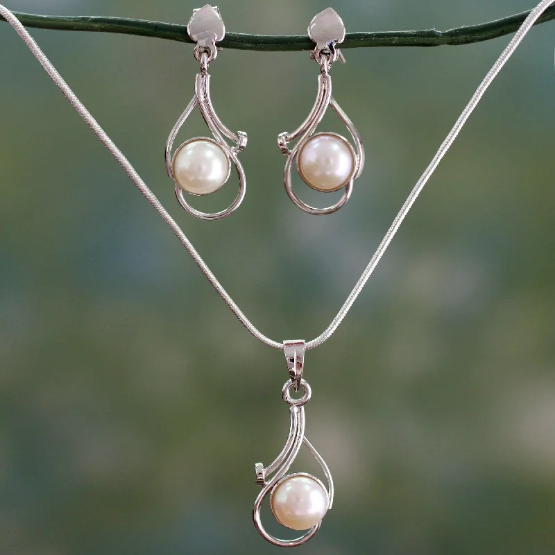 Handmade Pearl Jewelry For Timeless Elegance Pearl & Sterling Silver Bridal Jewelry Set Handmade Pearl Jewelry For Timeless Elegance Pearl & Sterling Silver Bridal Jewelry Set