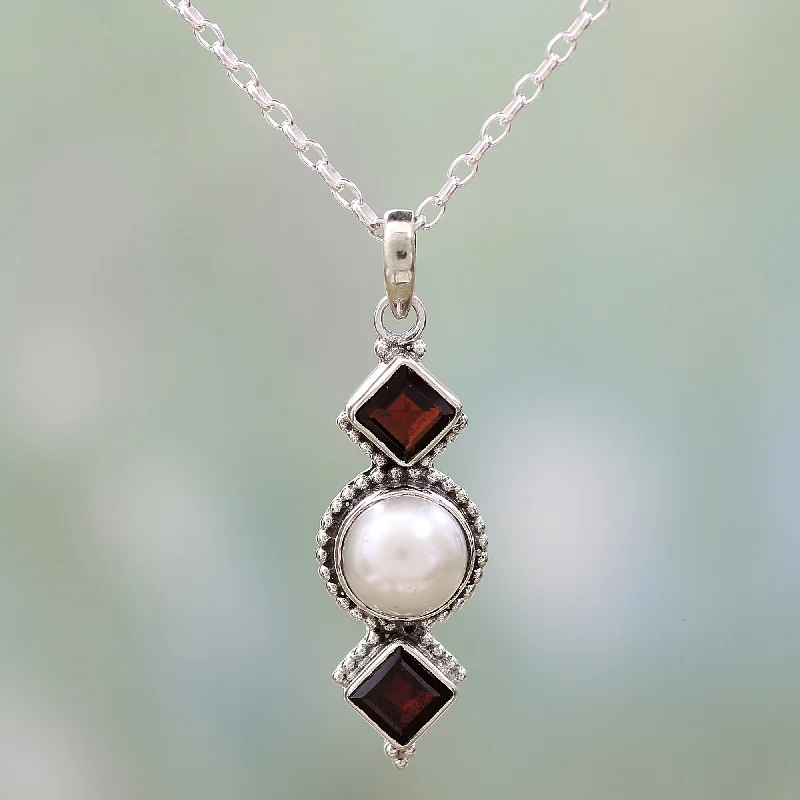 Shop Dazzling Jewelry At The Best Prices Red Guardians Garnet & Pearl Necklace