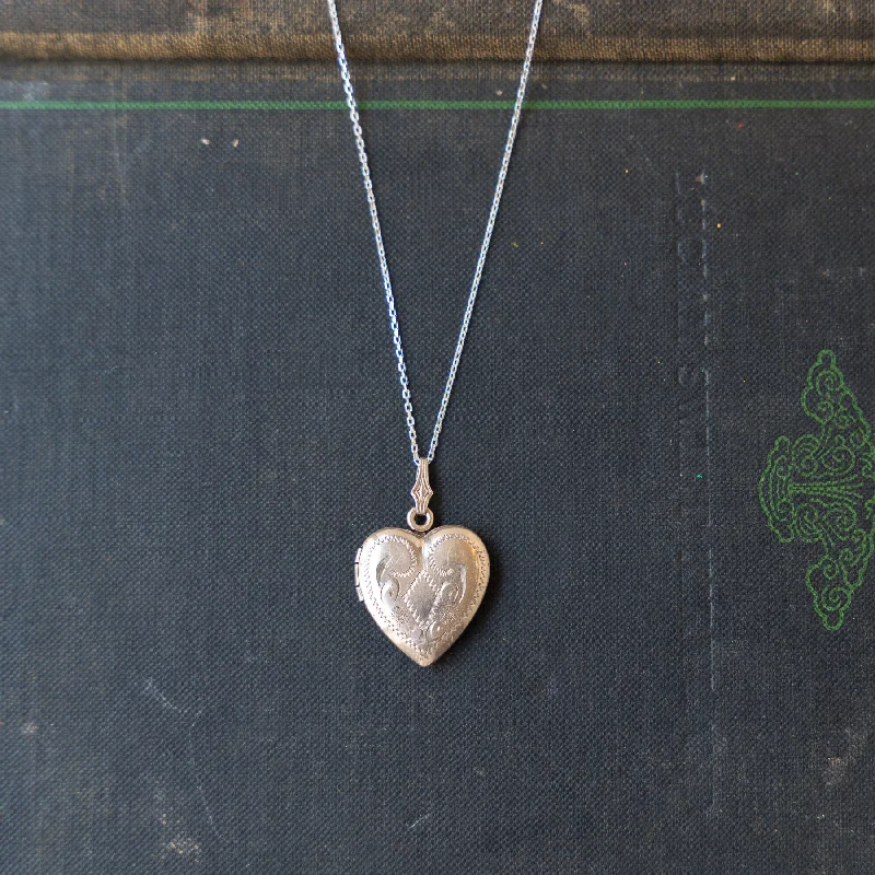 Personalized Jewelry Sale – Unique Pieces At Great Prices Silver Locket