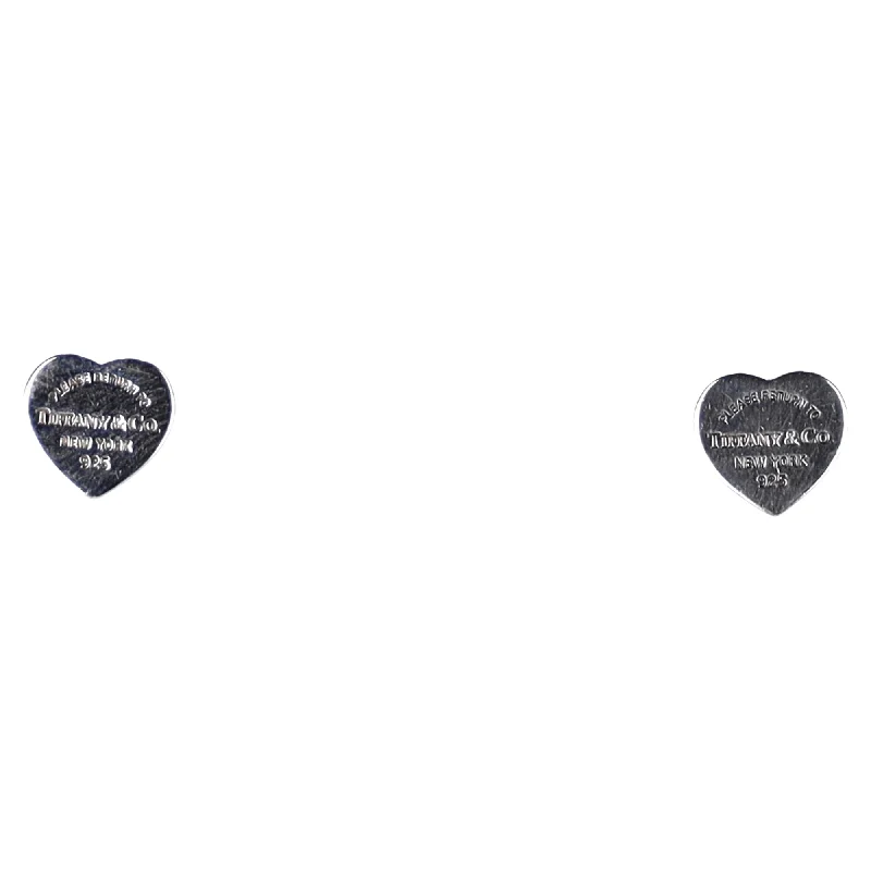 Exclusive Jewelry Offers – Sparkle For Less Tiffany & Co. Return To Tiffany Mini Heart Tag Stud Earrings in Silver Metal Exclusive Jewelry Offers – Sparkle For Less Tiffany & Co. Return To Tiffany Mini Heart Tag Stud Earrings in Silver Metal