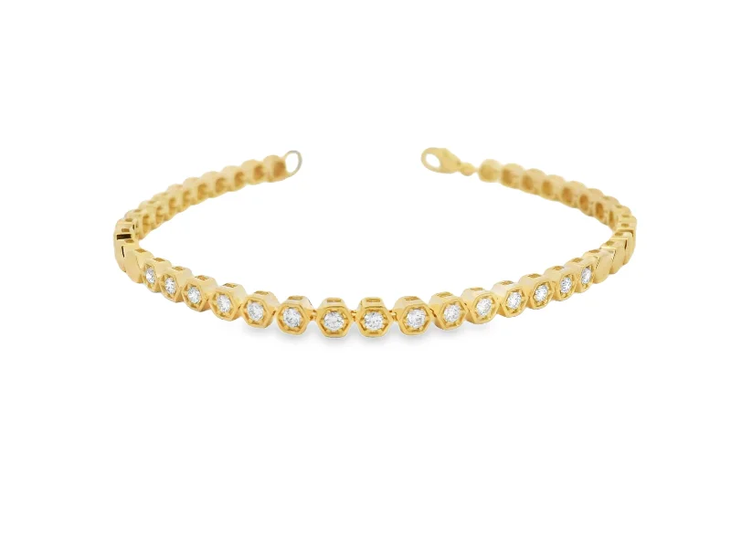 Fashion-Forward Jewelry At Incredible Prices 14K Yellow Gold Diamond Honeycomb Bracelet Fashion-Forward Jewelry At Incredible Prices 14K Yellow Gold Diamond Honeycomb Bracelet