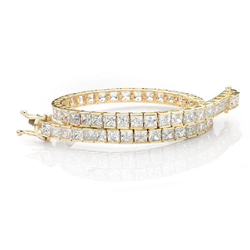 Eco-Friendly Sustainable Jewelry For Conscious Buyers Princess Cut tennis bracelet with 11.34 carats* of diamond simulants in 10 carat yellow gold Eco-Friendly Sustainable Jewelry For Conscious Buyers Princess Cut tennis bracelet with 11.34 carats* of diamond simulants in 10 carat yellow gold