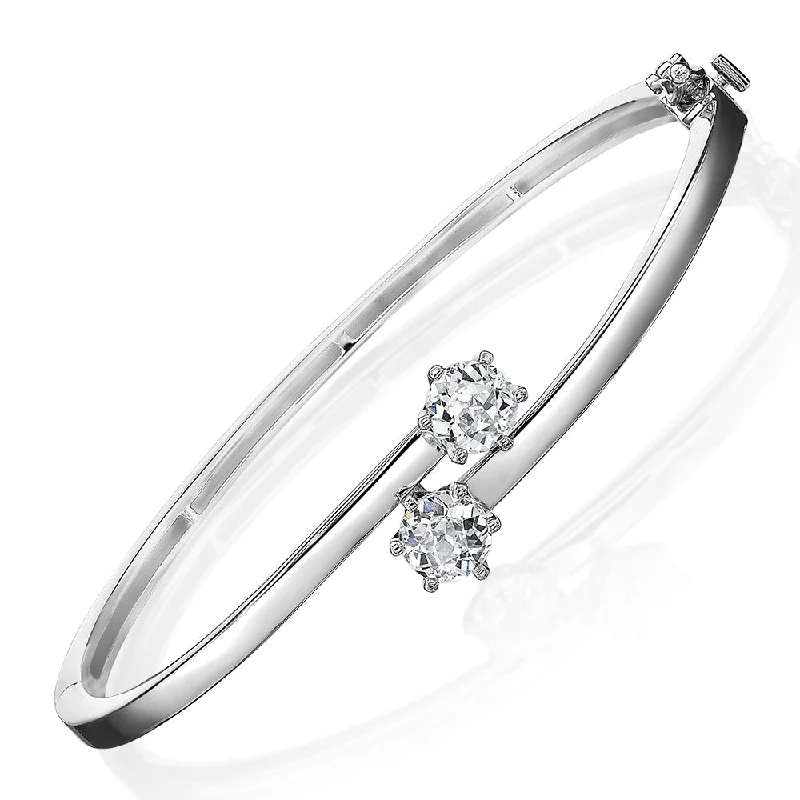 Get Ready To Sparkle – Special Jewelry Discounts Round Brilliant bangle with 2.06 carats* of diamond simulants in sterling silver Get Ready To Sparkle – Special Jewelry Discounts Round Brilliant bangle with 2.06 carats* of diamond simulants in sterling silver