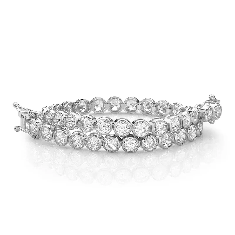 Exclusive Jewelry Offers – Shine For Less Round Brilliant tennis bracelet with 9.25 carats* of diamond simulants in 10 carat white gold Exclusive Jewelry Offers – Shine For Less Round Brilliant tennis bracelet with 9.25 carats* of diamond simulants in 10 carat white gold