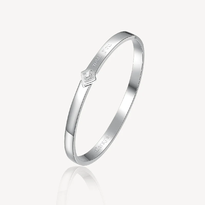 Affordable Luxury Jewelry For Every Occasion Crystal Engraved Bangle Bracelet in Stainless Steel