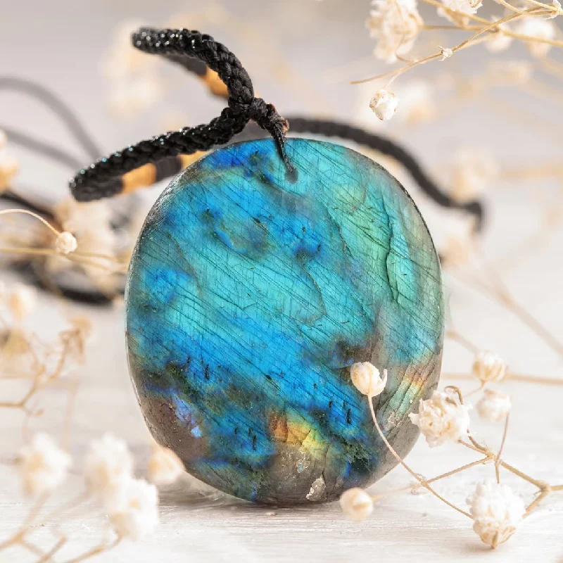 Limited-Time Jewelry Sale – Elegant Styles At Less Empowering Labradorite Crystal Necklace Limited-Time Jewelry Sale – Elegant Styles At Less Empowering Labradorite Crystal Necklace