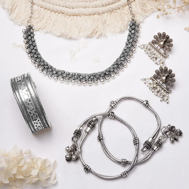 Shop Dazzling Jewelry With Special Promotional Discounts Teejh Hemadri Silver Oxidised Jewelry Gift Set